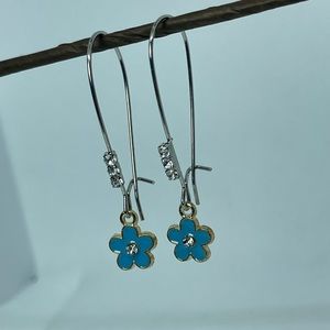 Blue flower kidney earrings